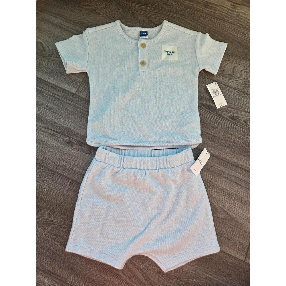 Old‎ navy baby boy outfit 12-18 mos